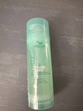Wella Invigo Volume Boost Crystal Mask - Mint Green Bottle
